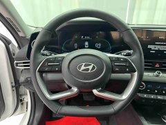 Hyundai Elantra 2023 1.5L CVT Luxury - ფოტო 11