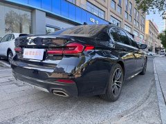 BMW 5 Series 525Li M Sport Package - ფოტო 11