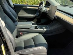 Tesla Model Y Long Range All-Wheel Drive - ფოტო 5