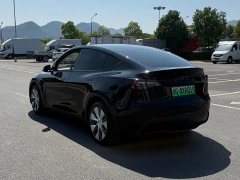 Tesla Model Y Long Range All-Wheel Drive - ფოტო 8