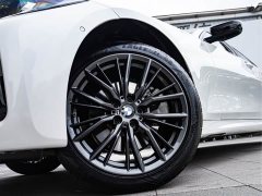 BMW 3 Series 330i M Sport Night Edition Package - ფოტო 6