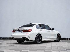 BMW 3 Series 330i M Sport Night Edition Package - ფოტო 9