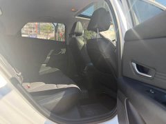 Hyundai Elantra 1.5L CVT Luxury - ფოტო 10