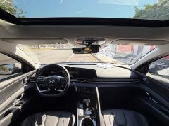 Hyundai Elantra 1.5L CVT Luxury - ფოტო 13