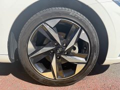 Hyundai Elantra 1.5L CVT Luxury - ფოტო 15