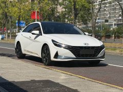 Hyundai Elantra 1.5L CVT Luxury - ფოტო 3