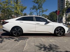 Hyundai Elantra 1.5L CVT Luxury - ფოტო 8
