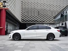 BMW 3 Series 325Li M Sport Night Edition Package - ფოტო 3