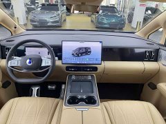Denza D9 EV 2WDPremium Version - ფოტო 6
