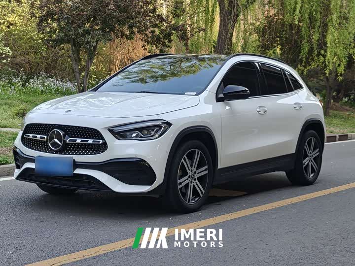 Mercedes-Benz GLA 200 4MATIC