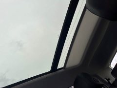 Volkswagen Touran 2023 200TSI DSG Smart Connected Edition - ფოტო 10