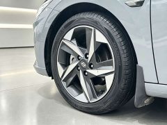 Hyundai Elantra 2022 1.5L CVT Luxury - ფოტო 14