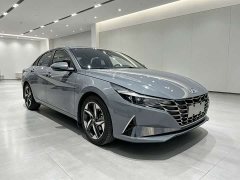 Hyundai Elantra 2022 1.5L CVT Luxury - ფოტო 3
