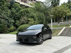 Li Auto i6 Four-Wheel Drive Standard Edition - ფოტო 16