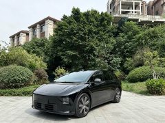 Li Auto i6 Four-Wheel Drive Standard Edition - ფოტო 6