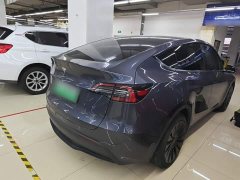 Tesla Model Y Rear-Wheel Drive - ფოტო 7