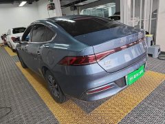 BYD Qin PLUS Glory Edition DM-i 55KM Leading - ფოტო 5