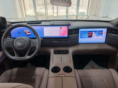 IM Motors Zhiji LS8 66 Ultra Tech Flagship 5-Seater - ფოტო 10
