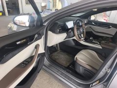 BYD Qin PLUS Glory Edition DM-i 55KM Leading - ფოტო 16