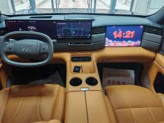 IM Motors Zhiji LS8 52 Max Luxury Six-Seater - ფოტო 9