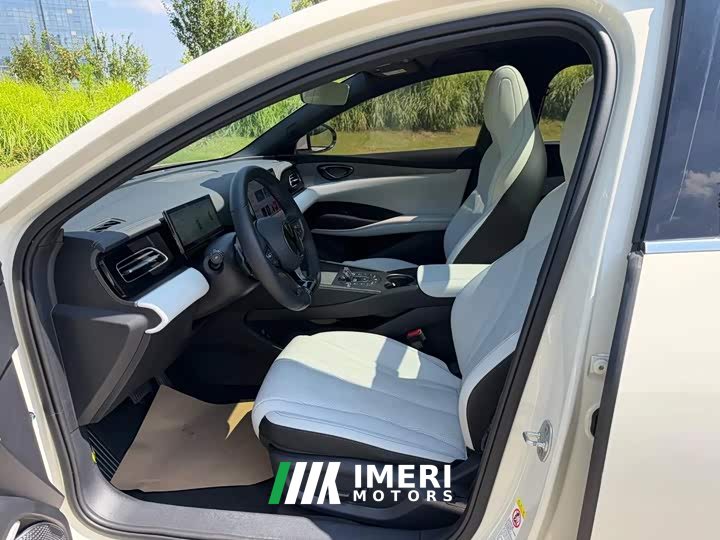 BYD Dolphin 06 DM-i Smart Drive 120KM Deluxe - ავტომობილი ჩინეთიდან