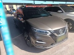 Nissan Qashqai 2.0L CVT Luxury - ფოტო 4