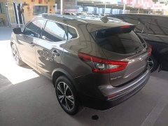 Nissan Qashqai 2.0L CVT Luxury - ფოტო 5
