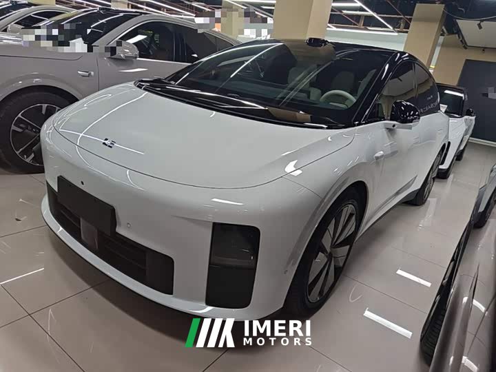 Li Auto i6 Four-Wheel Drive Standard Edition - ავტომობილი ჩინეთიდან