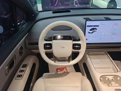 Li Auto i6 Four-Wheel Drive Standard Edition - ფოტო 11