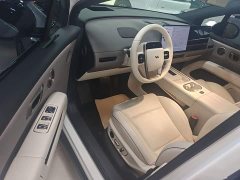Li Auto i6 Four-Wheel Drive Standard Edition - ფოტო 16
