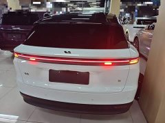 Li Auto i6 Four-Wheel Drive Standard Edition - ფოტო 6