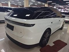 Li Auto i6 Four-Wheel Drive Standard Edition - ფოტო 7