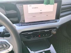 Volkswagen Lingdu L 280TSI DSG Dazzling Red Edition - ფოტო 13
