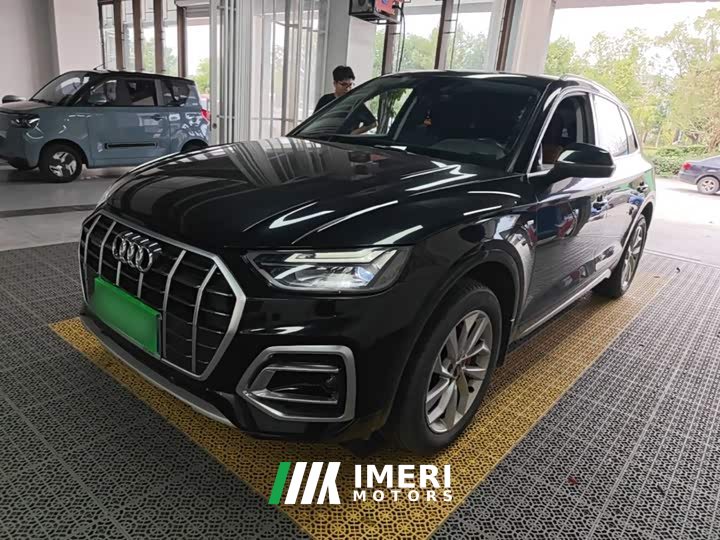 Audi Q5L 40T Luxury Version - ავტომობილი ჩინეთიდან