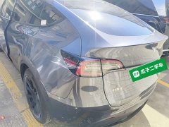 Tesla Model Y Long Range All-Wheel Drive - ფოტო 6