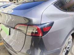 Tesla Model Y Long Range All-Wheel Drive - ფოტო 8
