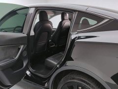 Tesla Model Y Long Range All-Wheel Drive - ფოტო 12