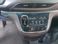 Buick GL8 Land Executive Cabin 652T Luxury - ფოტო 14