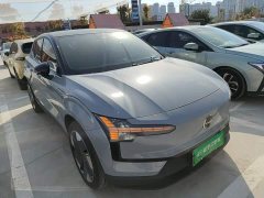 Volvo EX30 2025 Rear-Wheel Drive Extended Range Ultra - ფოტო 4
