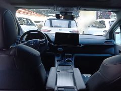 Toyota Sienna 2024 2.5L Hybrid AWD Premium - ფოტო 10