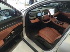 Geely Galaxy L6 EM-i 140km Starship Edition - ფოტო 11