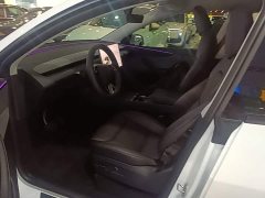 Tesla Model Y Rear-Wheel Drive - ფოტო 15