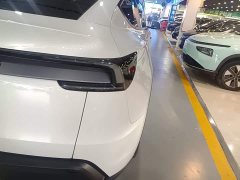 Tesla Model Y Rear-Wheel Drive - ფოტო 8