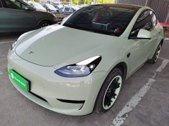 Tesla Model Y Rear-Wheel Drive - ფოტო 2