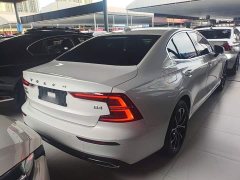 Volvo S60 B4 Smart Luxury Edition - ფოტო 7