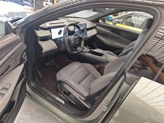 Lynk & Co Geely Lynk & Co 08 EM-P 220km AWD Performance Halo - ფოტო 16