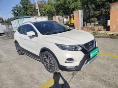Nissan Qashqai 2.0L CVT Luxury - ფოტო 4