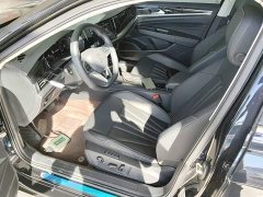 Volkswagen Passat Outstanding Edition 380TSI Dragon Ascendant Version - ფოტო 15