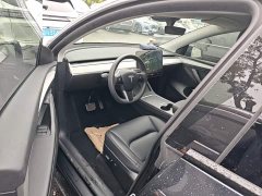 Tesla Model Y Rear-Wheel Drive - ფოტო 16
