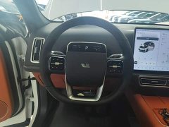 Li Auto L7 Pro - ფოტო 11